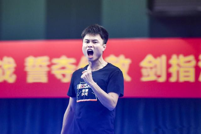 周启豪逆转温瑞博获世乒赛资格 国乒新老交替竞