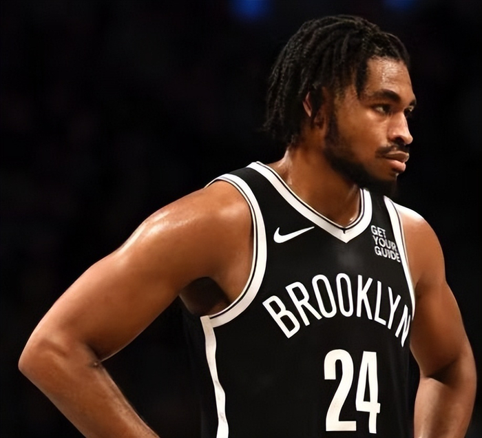 富尔茨签约猛龙托马斯被裁 球员定位偏差影响职