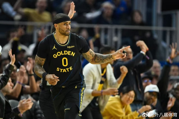 勇士团队篮球力克骑士 波尔津吉斯回归首战16分